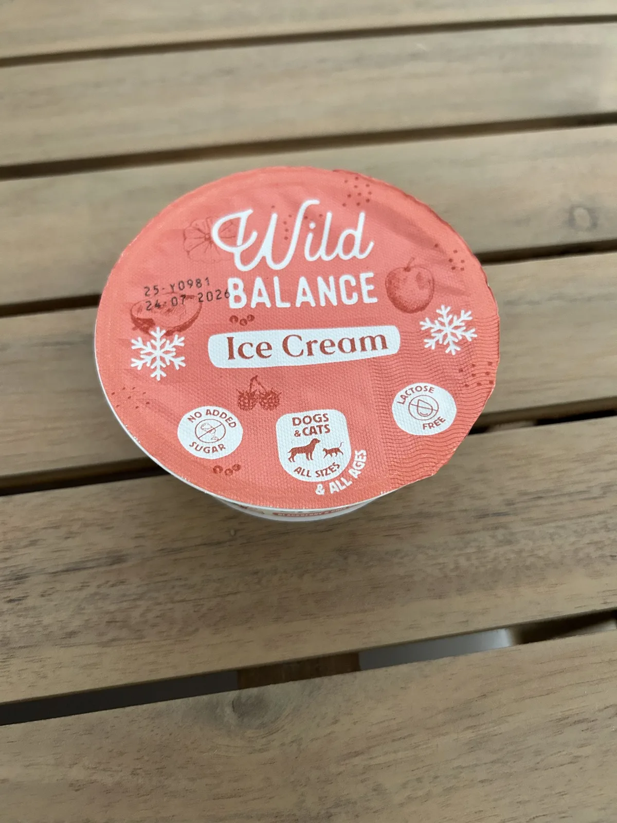 Wild Balance Yogurt Helado con Prebióticos Naturales Sabor Mora con Semillas de Chía 110g